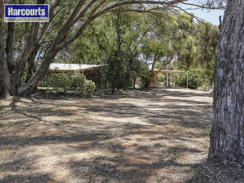 18 McKenzie Street, Muchea WA 6501