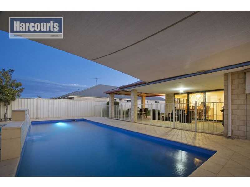 11 Dainfern Loop, Madeley WA 6065