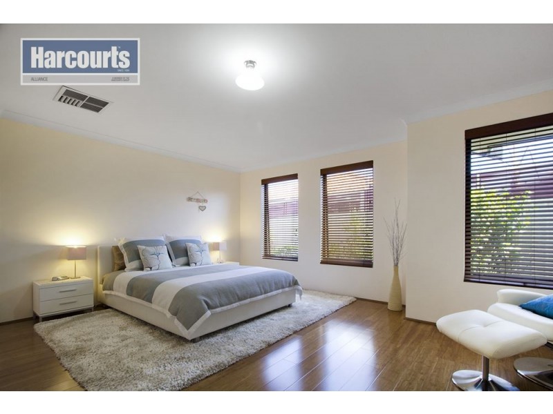 11 Dainfern Loop, Madeley WA 6065