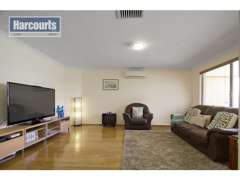 11 Dainfern Loop, Madeley WA 6065