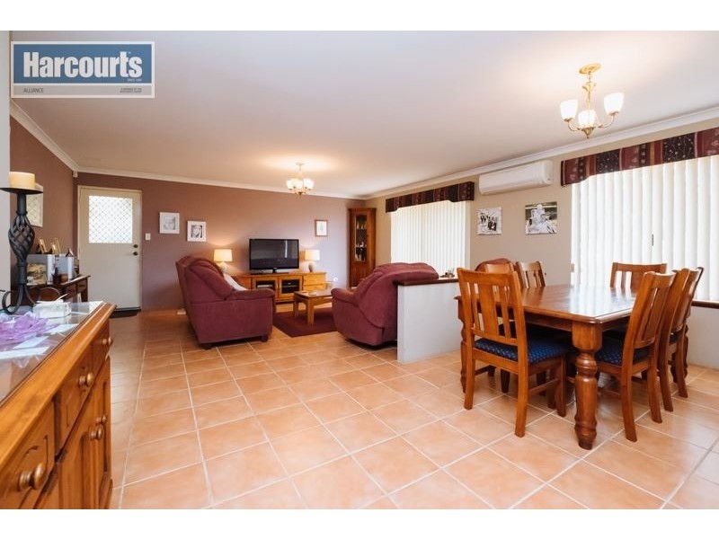 38 Miramare Boulevard, Currambine WA 6028