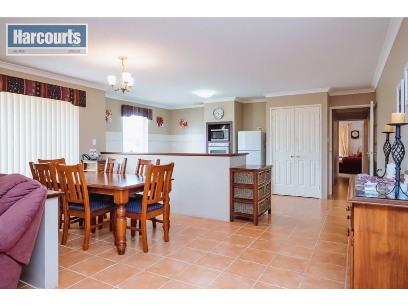 38 Miramare Boulevard, Currambine WA 6028