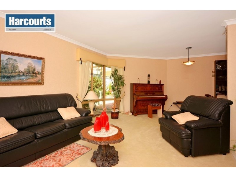 5 Heatherton Mews, Hillarys WA 6025