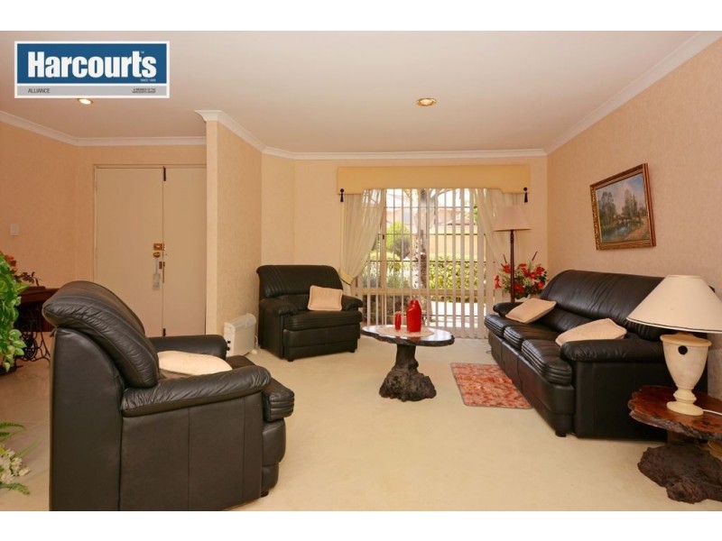 5 Heatherton Mews, Hillarys WA 6025