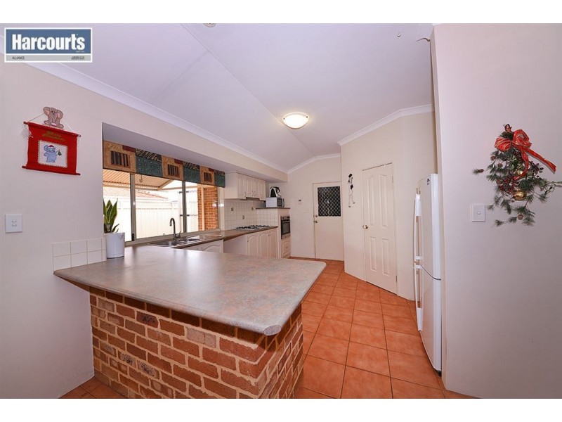 42 Kensington Way, Pearsall WA 6065