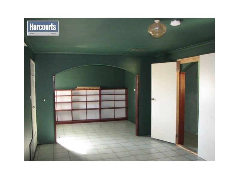 434 King Drive, Woodridge WA 6041