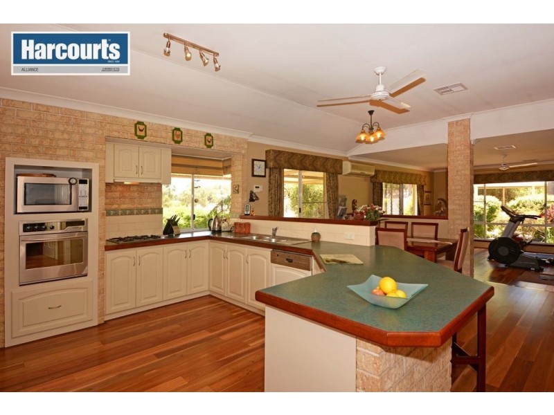 290 Powderbark Road, Lower Chittering WA 6084