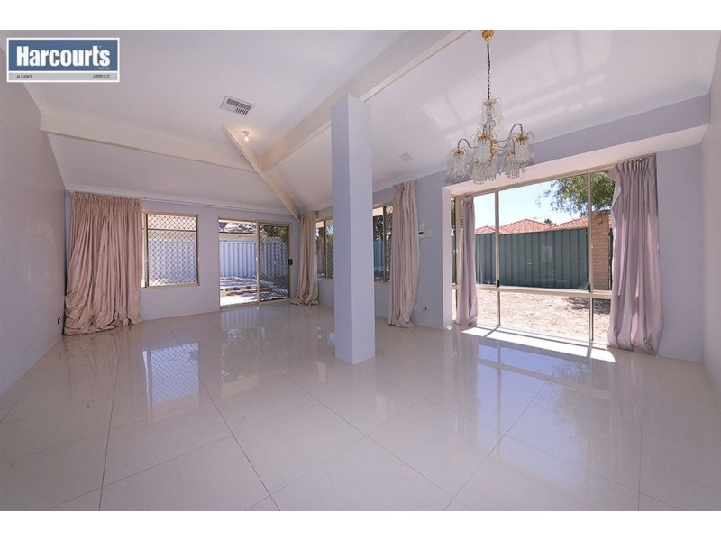 17 Mint Circuit, Banksia Grove WA 6031