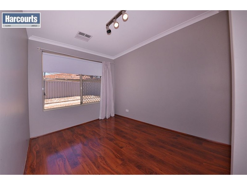 17 Mint Circuit, Banksia Grove WA 6031