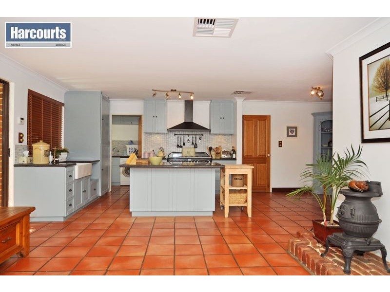 5 Pepin Court, Joondalup WA 6027