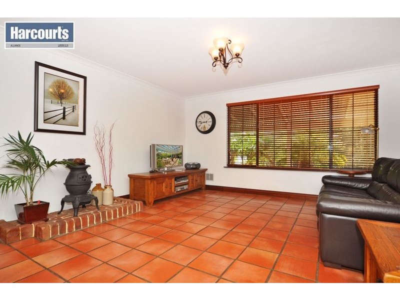 5 Pepin Court, Joondalup WA 6027