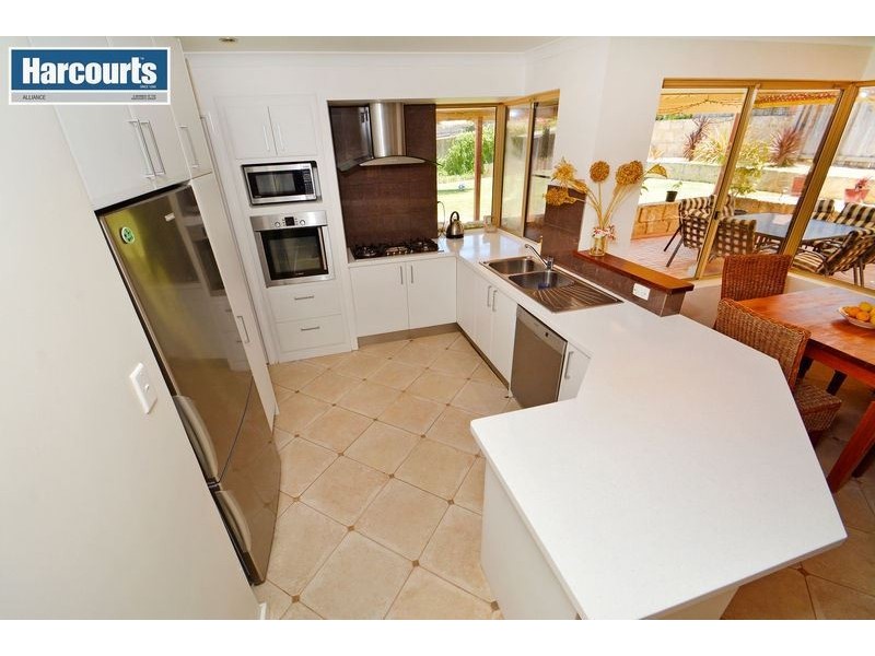 23 Southern Terrace, Connolly WA 6027