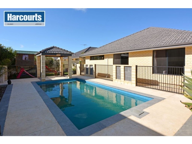 18 Collanda Circuit, Carramar WA 6031
