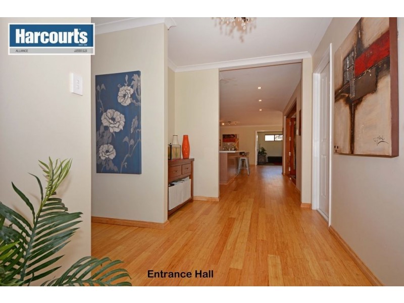 18 Collanda Circuit, Carramar WA 6031
