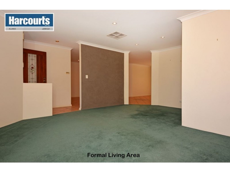 8 Whim Circuit, Kinross WA 6028