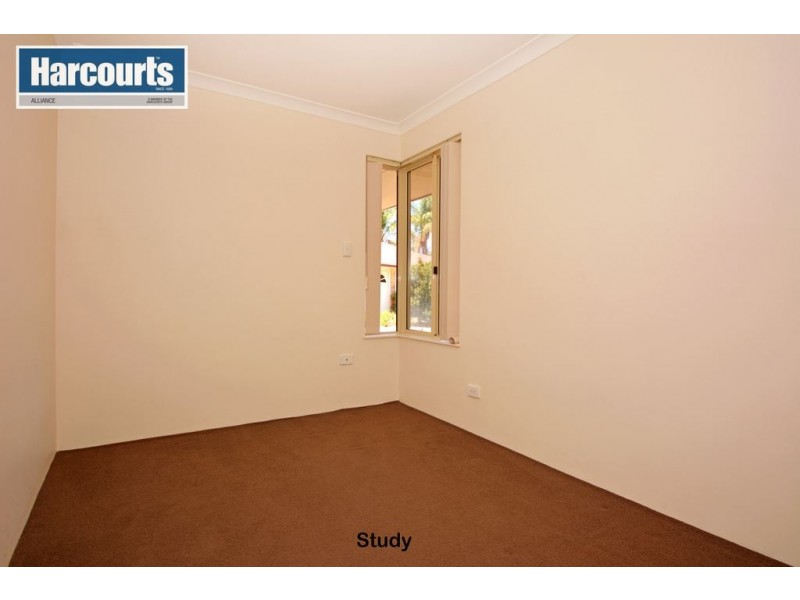 8 Whim Circuit, Kinross WA 6028