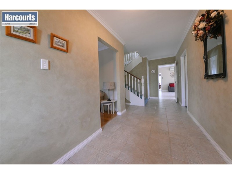7 Gullane Court, Currambine WA 6028