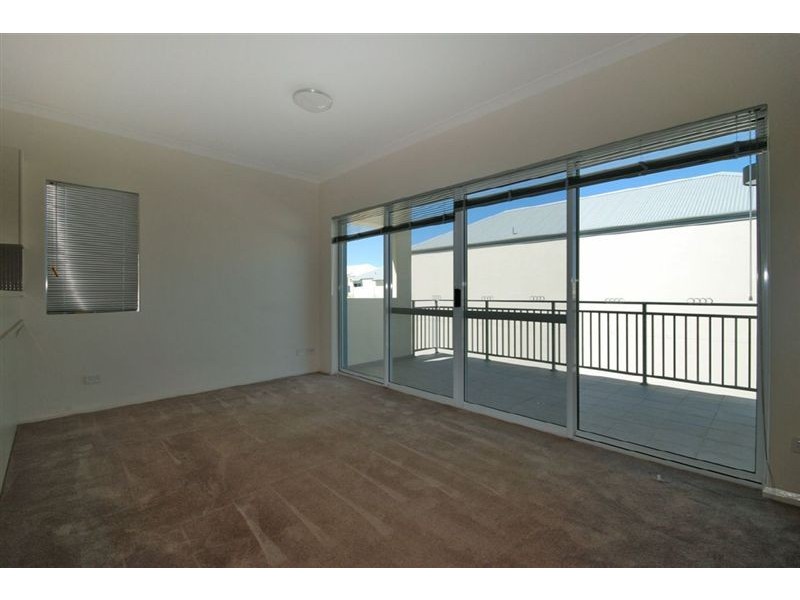 32/10 Pavonia Link, Clarkson WA 6030