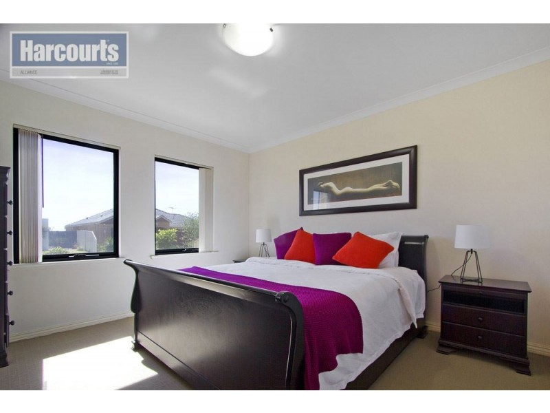 36 Cvitan Bend, Madeley WA 6065