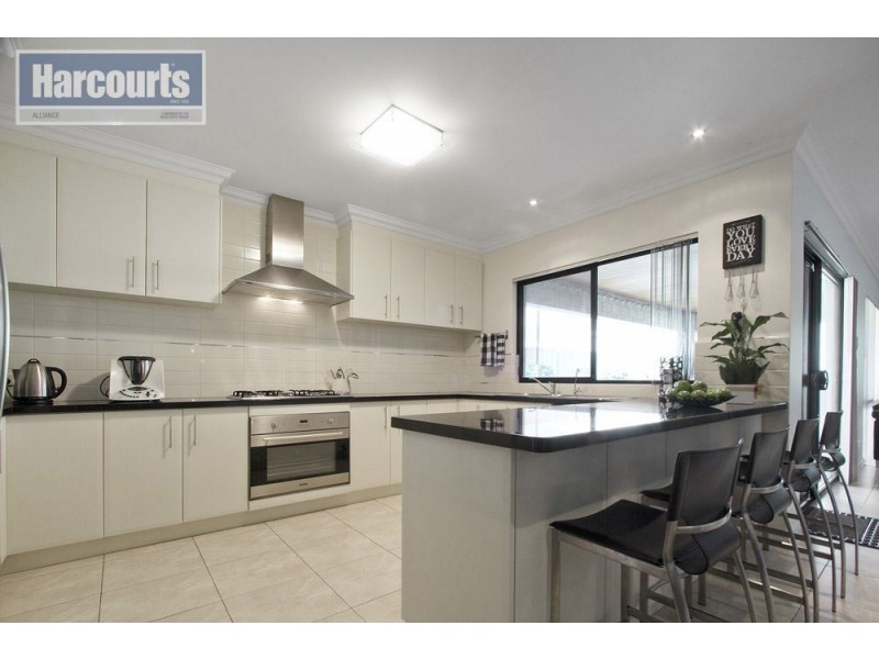 36 Cvitan Bend, Madeley WA 6065