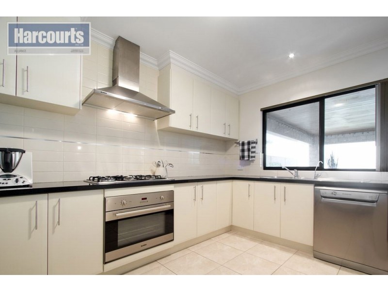 36 Cvitan Bend, Madeley WA 6065