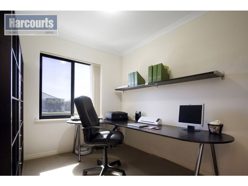 36 Cvitan Bend, Madeley WA 6065