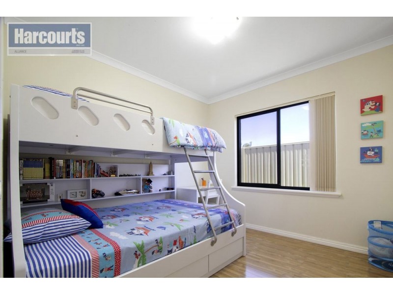 36 Cvitan Bend, Madeley WA 6065