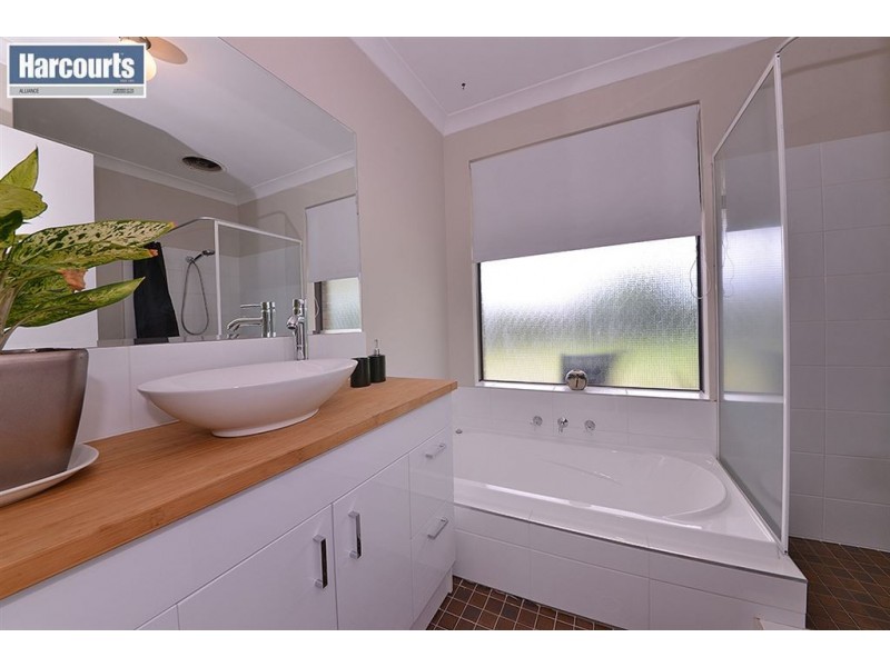 24 Allambie Drive, Craigie WA 6025