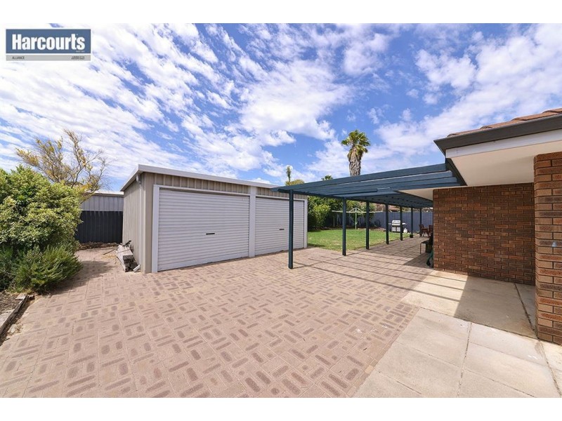 24 Allambie Drive, Craigie WA 6025