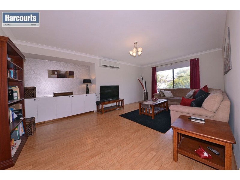 24 Allambie Drive, Craigie WA 6025