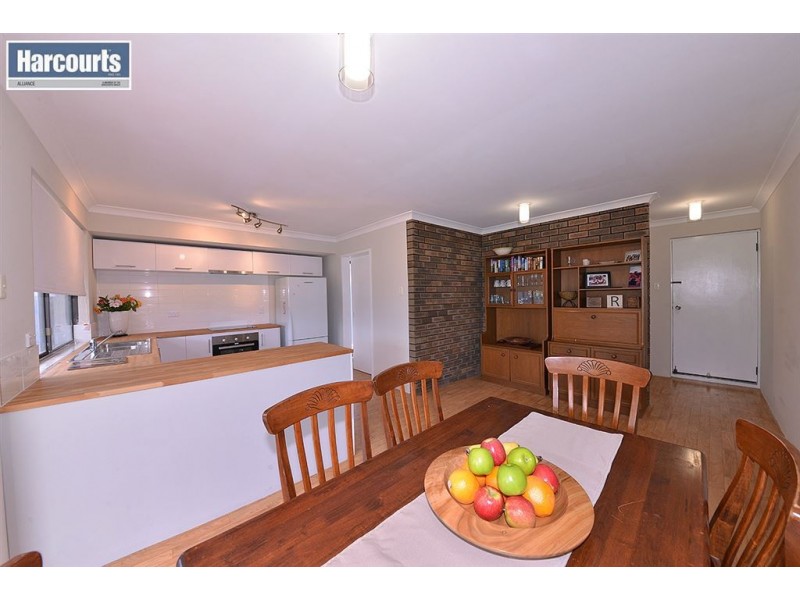 24 Allambie Drive, Craigie WA 6025