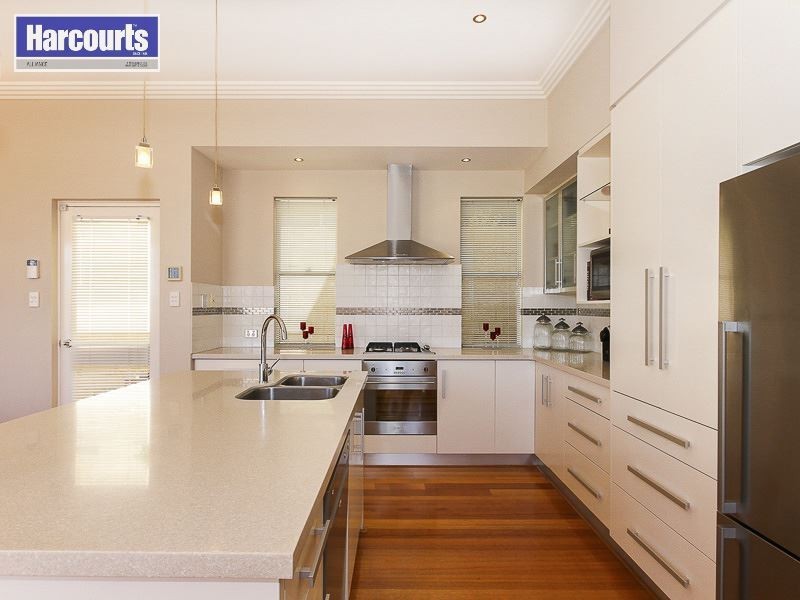 24 Ocean Falls Boulevard, Mindarie WA 6030