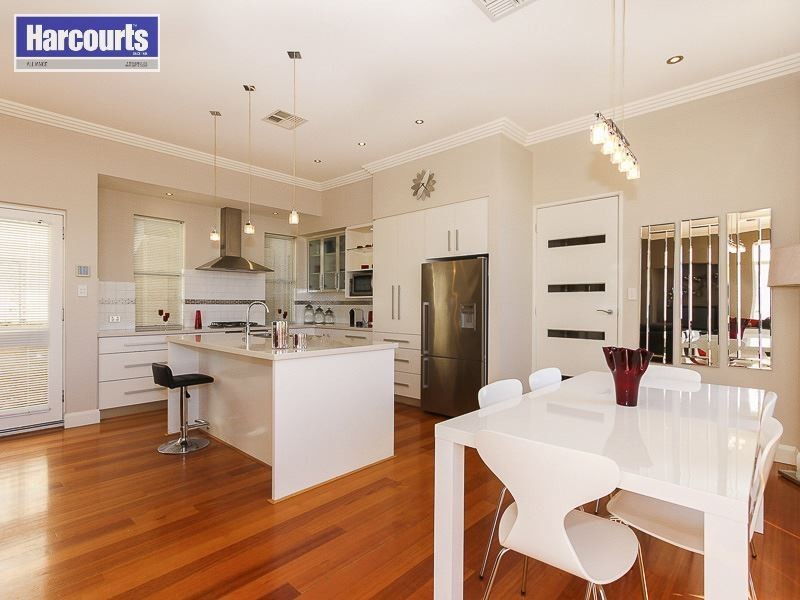 24 Ocean Falls Boulevard, Mindarie WA 6030