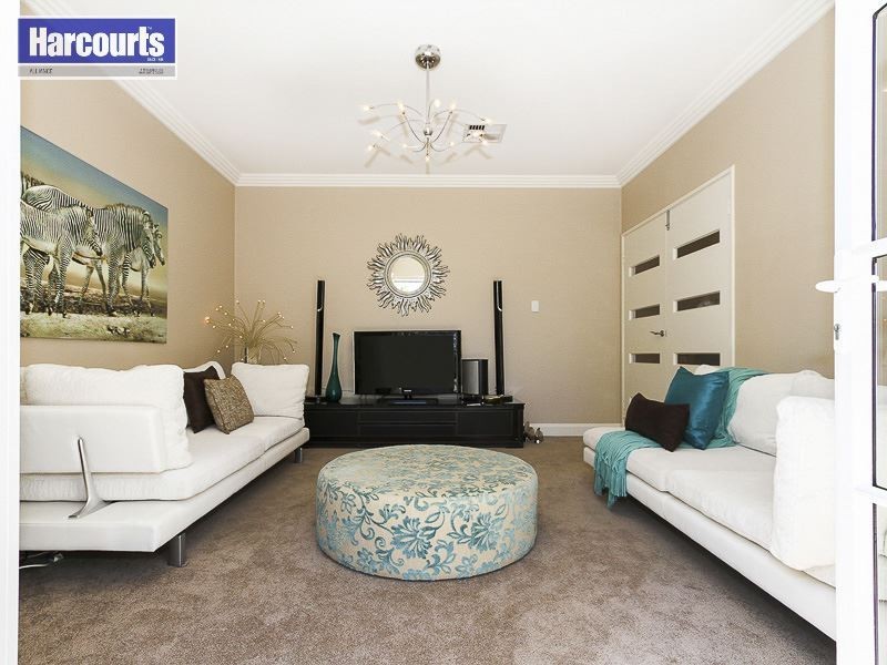 24 Ocean Falls Boulevard, Mindarie WA 6030