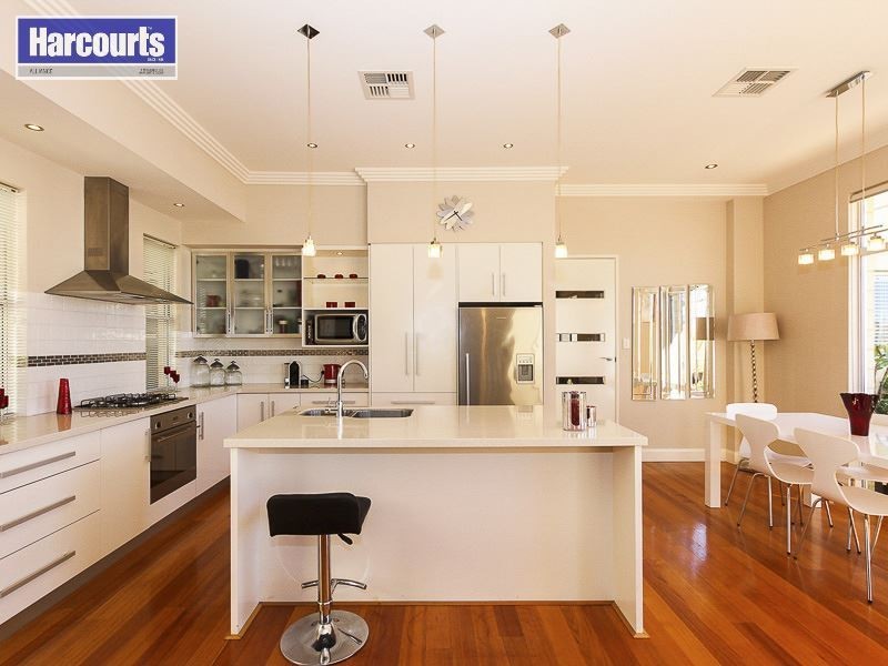 24 Ocean Falls Boulevard, Mindarie WA 6030