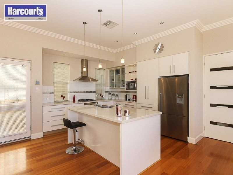 24 Ocean Falls Boulevard, Mindarie WA 6030