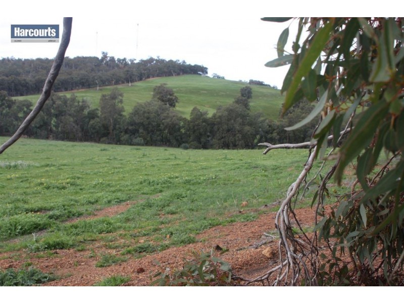 144 Holstein Loop, Lower Chittering WA 6084