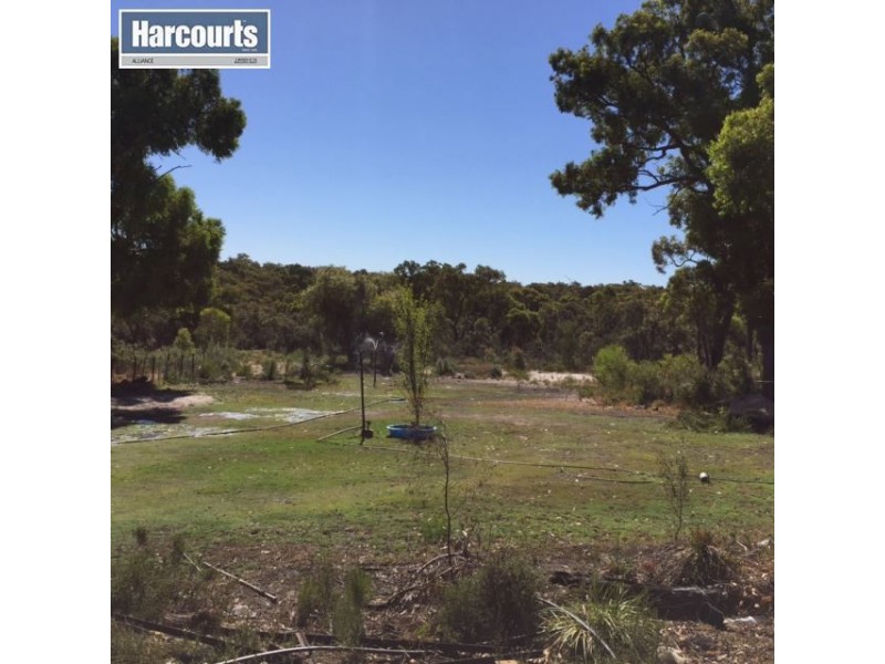 60 Salmon Gum Crescent, Chittering WA 6084