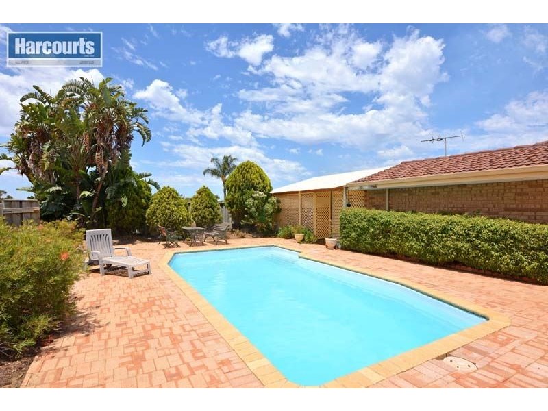 8 Congressional Crescent, Connolly WA 6027