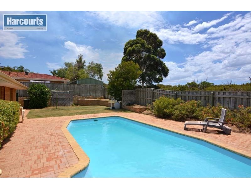 8 Congressional Crescent, Connolly WA 6027