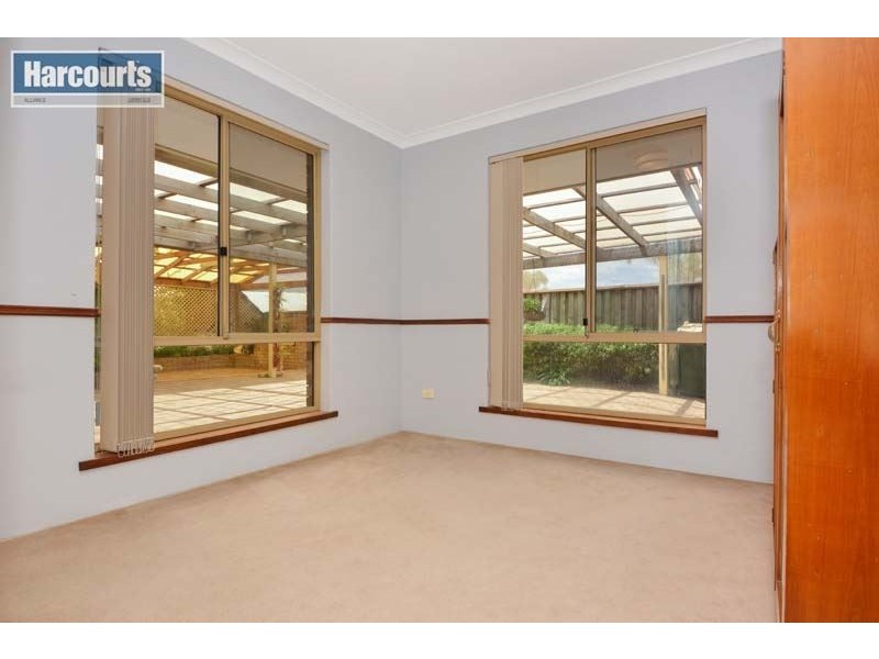 8 Congressional Crescent, Connolly WA 6027