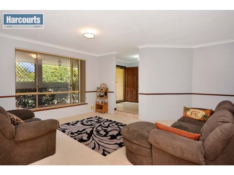 8 Congressional Crescent, Connolly WA 6027