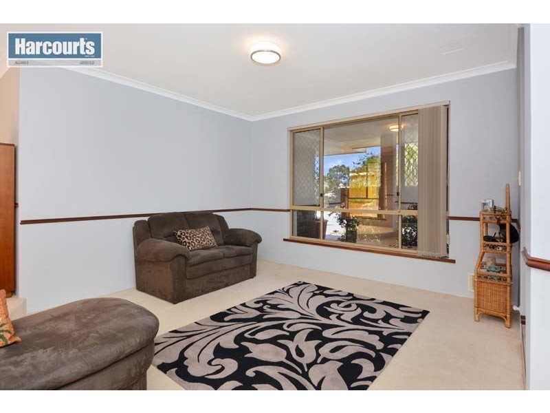 8 Congressional Crescent, Connolly WA 6027