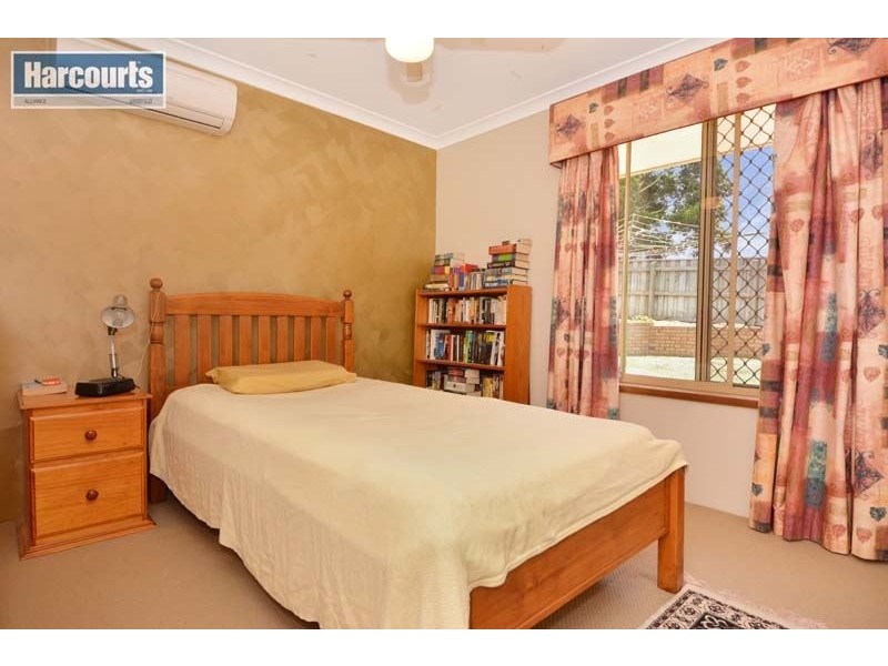 8 Congressional Crescent, Connolly WA 6027