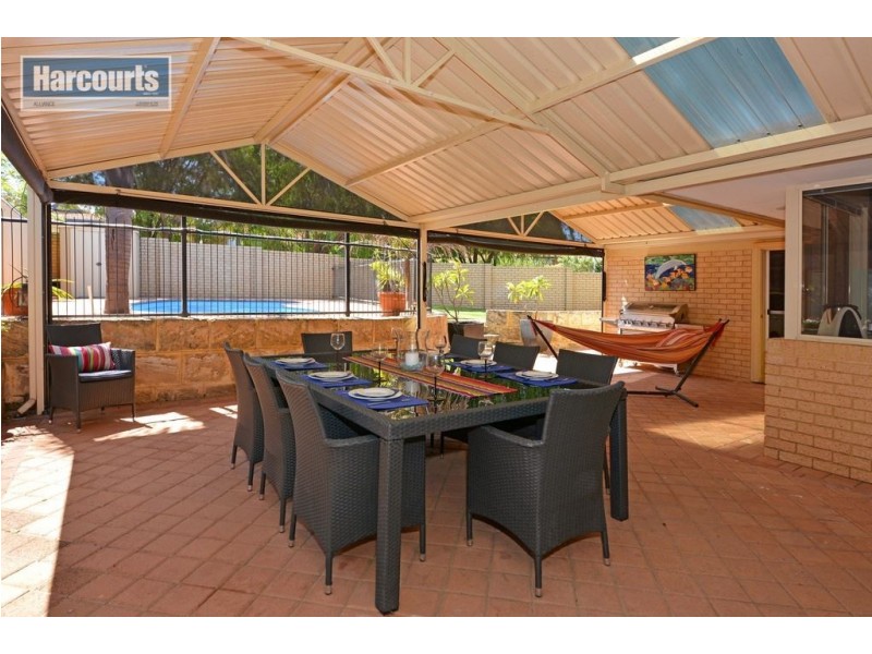 3 Glasgow Court, Kinross WA 6028