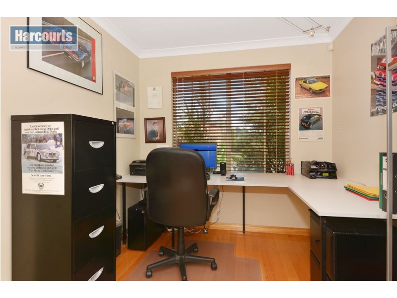 3 Glasgow Court, Kinross WA 6028