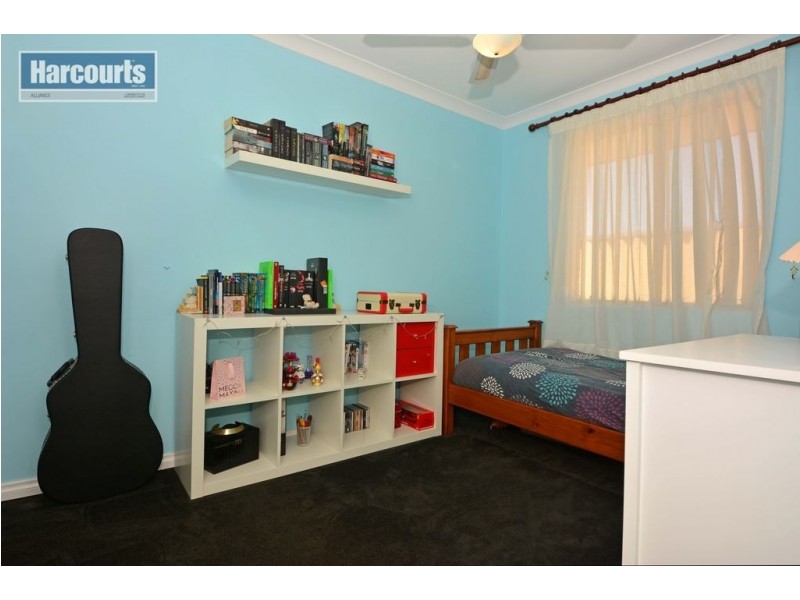 3 Glasgow Court, Kinross WA 6028