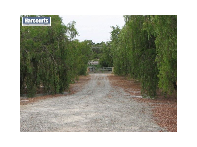 131 Mariginiup Road, Mariginiup WA 6078