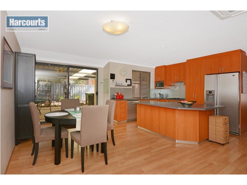 6 Macalpine Retreat, Kinross WA 6028