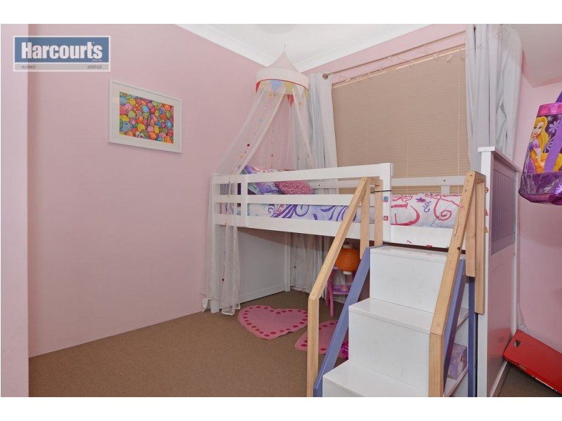 6 Macalpine Retreat, Kinross WA 6028